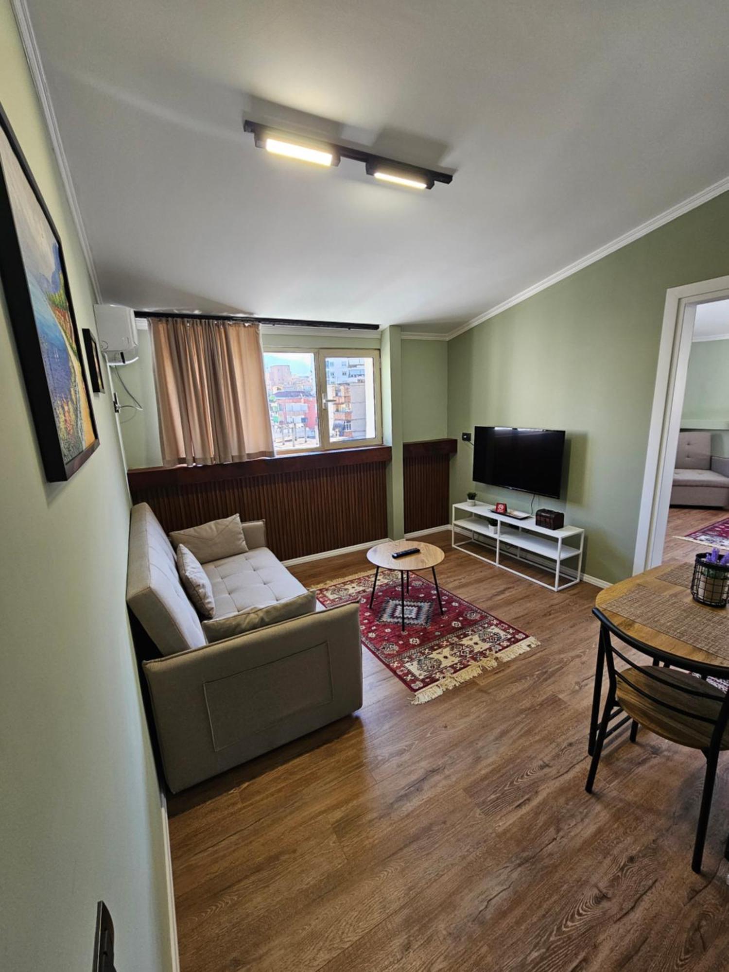 Vila Tafa Apartments 地拉那 外观 照片