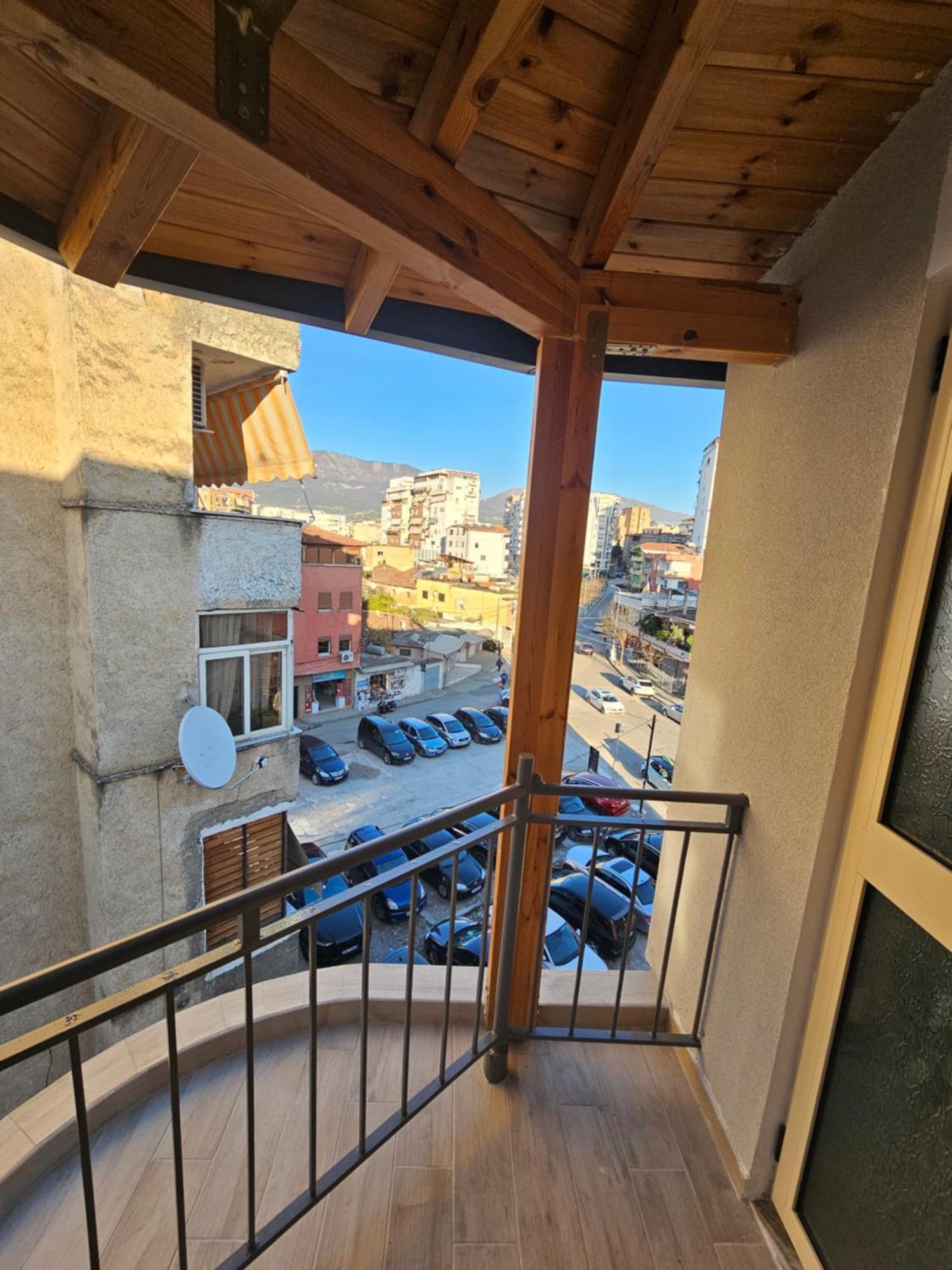 Vila Tafa Apartments 地拉那 外观 照片